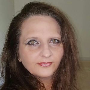 Meet your Posher, Sandy